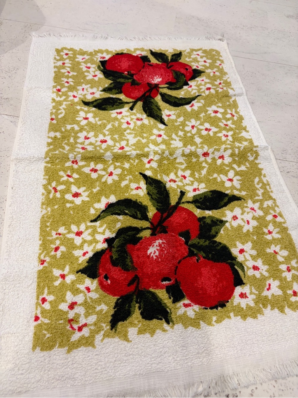 Vintage Caldwell Red Apple Kitchen Towel